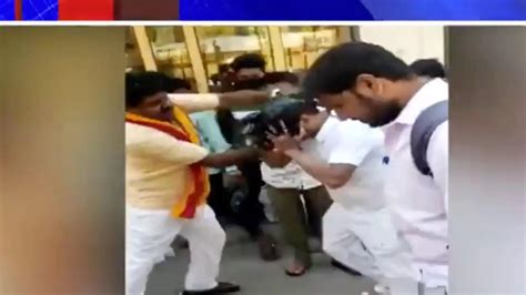 Rti Activist Attacked On Busy Road By Pro Kannada Activists In Bengaluru