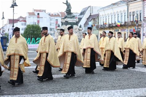 Procesiunea Învierii la Botoșani a adunat credincioși din tot județul