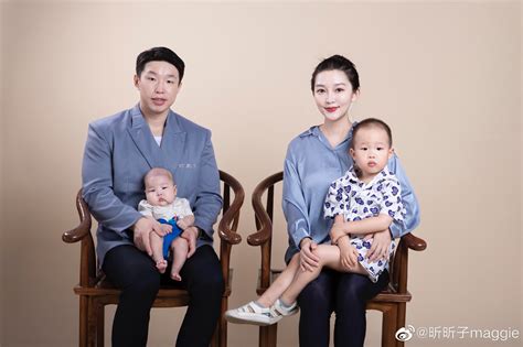 德云社烧饼妻子晒二胎百天照 夫妻二人评论区甜蜜互动 烧饼 天照 德云社 新浪新闻