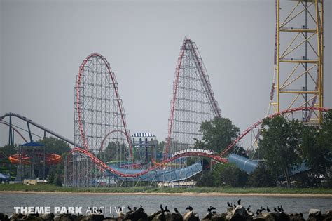 Magnum XL 200 at Cedar Point | Theme Park Archive