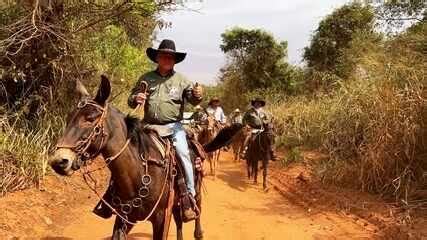 F S Das Cavalgadas Embarcam Em Aventura De Mais De Quil Metros