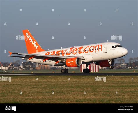 G Ezgf Easyjet Airbus A Hi Res Stock Photography And Images Alamy