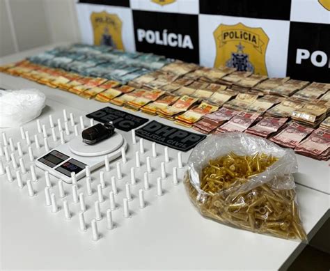 Polícia Apreende Cocaína E Bolada Malocadas Em Tancredo Neves