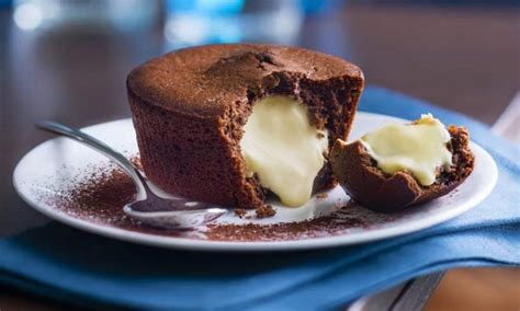 Fondants Au Chocolat Au Lait Coeur Au Chocolat Blanc Cuisine Momix