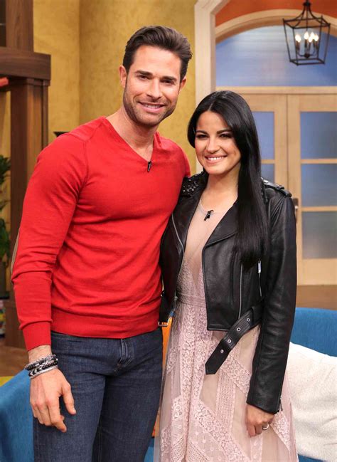 Maite Perroni Y Sebastian Rulli Se Entrevistan People En Español