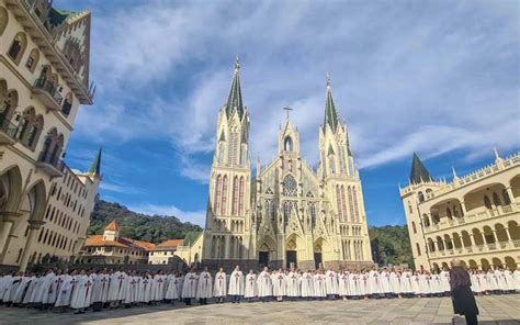 Arautos do Evangelho onde fica a Basílica de Nossa Senhora do Rosário