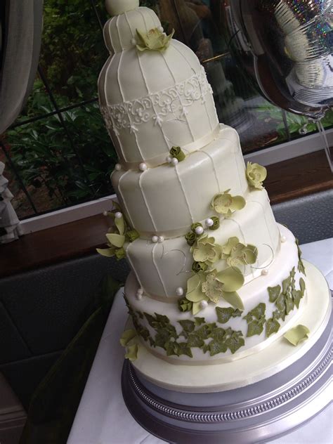 Birdcage Cake With Green Moth Orchids And Pearls Moth Orchid Bird Cage