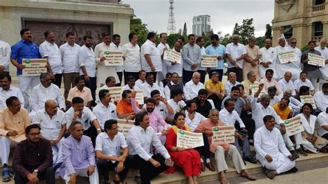 Karnataka Crisis Bjp Demonstrates Outside Vidhana Soudha Demands