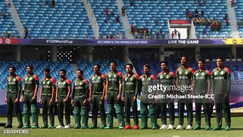 Bangladesh National Anthem Photos and Premium High Res Pictures - Getty ...