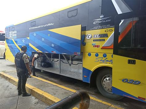 Policía Ecuador on Twitter En SantaElena seguimos reforzando la