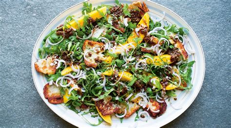 Halloumi Mango Shallot And Rocket Salad With Spicy Tamarind Dressing