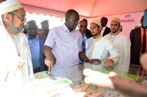 [photos] Ruto Inspects Bondeni Affordable Housing Project