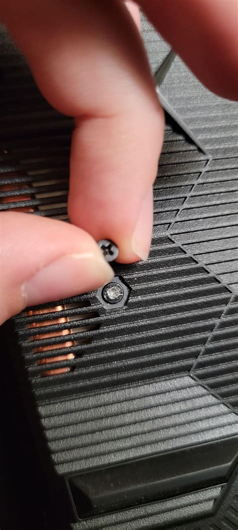 Can't get this screw out of pulse gl66 : r/MSILaptops