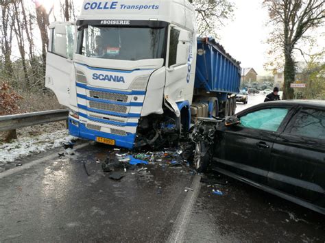 Moselle Violente Collision Entre Un Poids Lourd Et Une Voiture Landroff