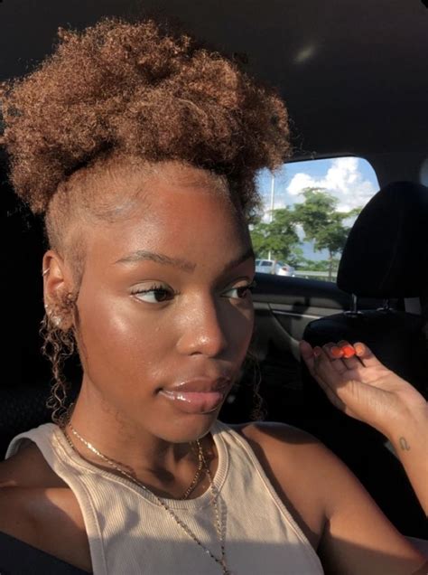 𝗕𝝠𝗗𝗗𝗘𝗦𝗧 𝗚𝗬𝝠𝗟 Blonde natural hair Hair color for dark skin Brown