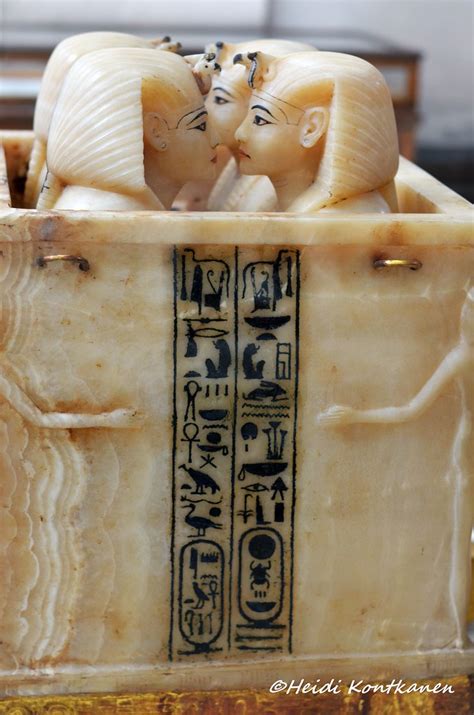 Tutankhamon Canopic Chest This Alabaster Canopic Chest Is Flickr