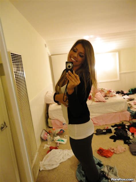 Amateur Bella Beyle Strips To Make Some Homemade Shots In Lingerie Porn Pictures XXX Photos