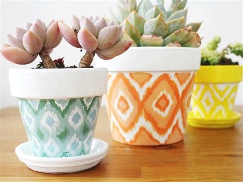 40 Easy Pot Painting Ideas And Designs For Beginners Painted Plant Pots Painted Terra Cotta