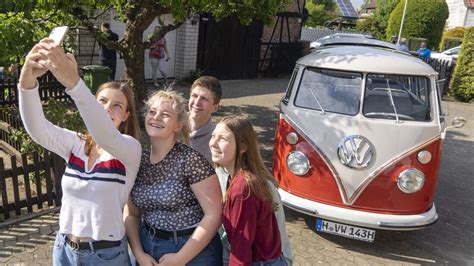 1965er VW T1 Samba Bus Restaurierung Zurück zur Erstbesitzerin AUTO