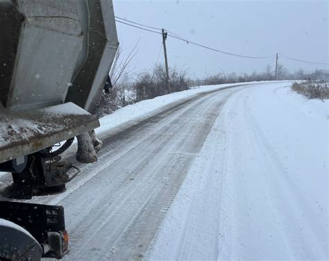 Două drumuri județene blocate de viscolul puternic Monitorul de Vrancea