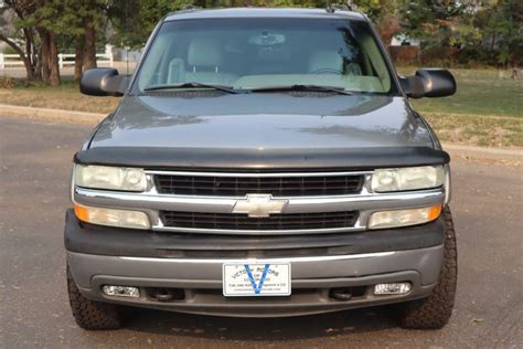 2003 Chevrolet Suburban 2500 LT | Victory Motors of Colorado