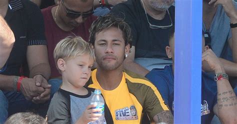 Filho de Neymar está na Rússia onde acompanhou o pai jogando pelo