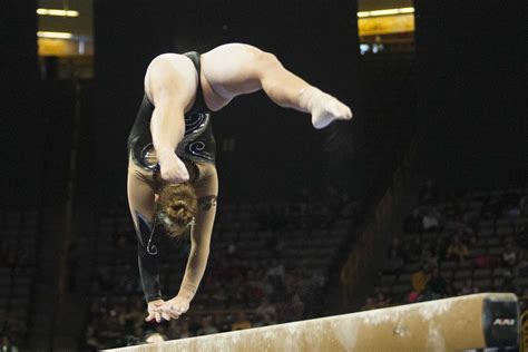 Photos Iowa Women S Gymnastics Vs Nebraska The Daily Iowan