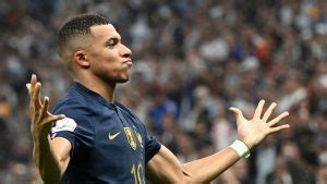 Olanda Francia la clamorosa REAZIONE di Mbappé il numero dieci