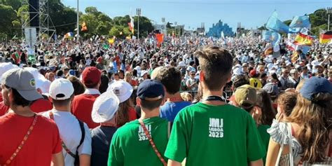 (Video) Pope Francis greets pilgrims at World Youth Day 2023