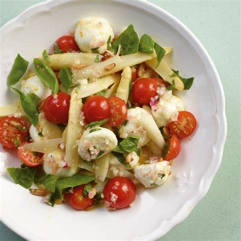 Spargelsalat Mit Basilikum Vinaigrette Rezept ESSEN UND TRINKEN