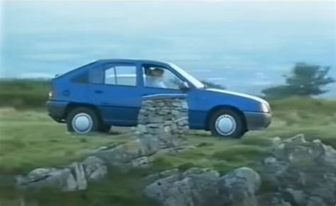 Imcdb Org Vauxhall Astra Mkii In Casualty