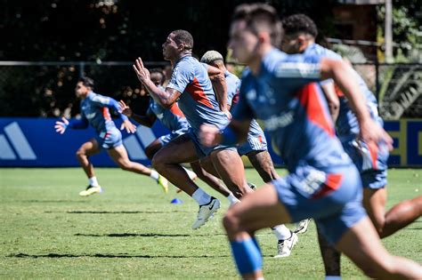 Jovem Do Cruzeiro Far Estreia No Brasileir O Diante Do Flamengo