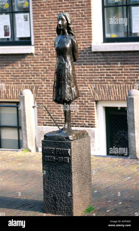 Statua Di Anne Frank Immagini E Fotografie Stock Ad Alta Risoluzione