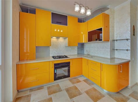Угловая глянцевая кухня в стиле модерн Sunny Orange