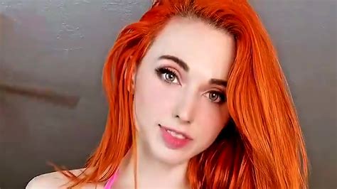 Who Is Twitch Streamer Amouranth The Scottish Sun