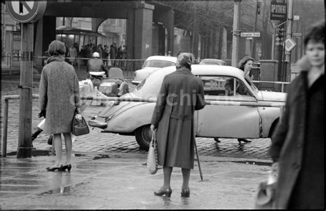 Ddr Bildarchiv Berlin Stra Enverkehr An Der Sch Nhauser Allee