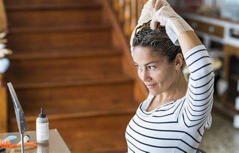 how to keep hair color from staining skin