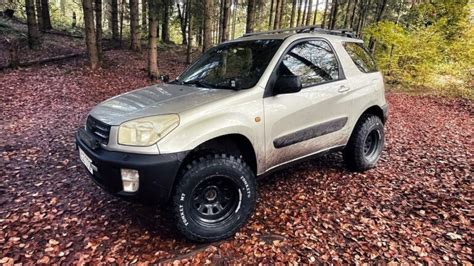 Off-Road Capabilities of the 2nd-Gen Toyota RAV4