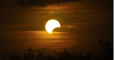 Eclipse Del De Abril Vea Aqu La Transmisi N En Vivo Del Evento