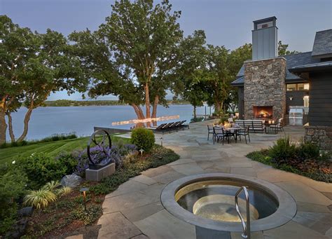 2020 Judges' Award: Creating a Lake View Resort - The Edge from the