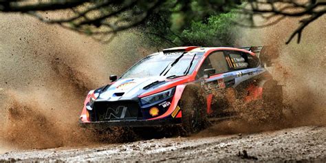 Neuville toma el mando en el Rally Acrópolis La Neta Neta