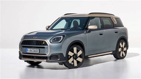 MINI Reveals All Electric Countryman Overdrive