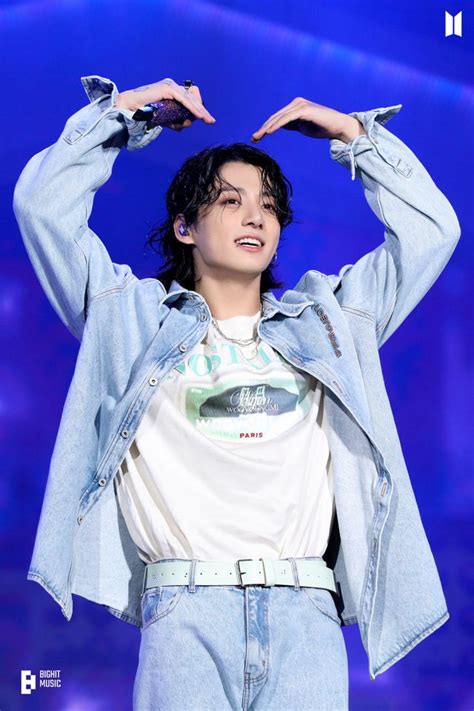 WHY IS HE NAKED BTS S Jungkook Surprises Fans With A Shirtless In Bed Livestream Koreaboo