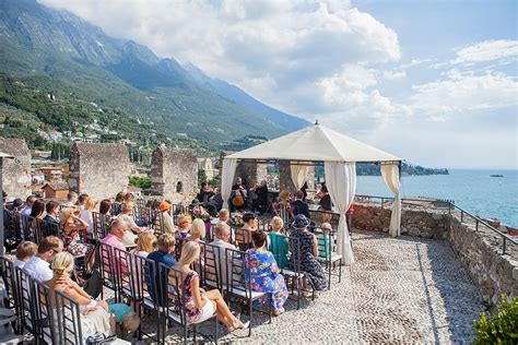 Wedding at Malcesine Castle | Wedding planner in Malcesine Lake Garda