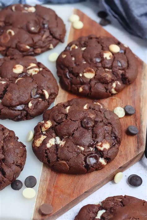 Triple Chocolate Nyc Cookies Janes Patisserie Chocolate Cookie