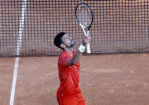 Djokovic Recovers From Stuttering Start To Reach Monte Carlo Round Three Reuters