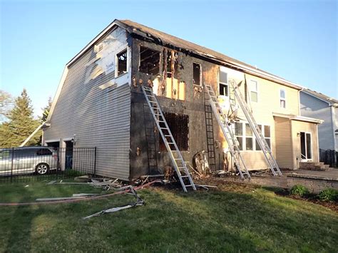 Aurora Fire Leaves House Uninhabitable Firefighter With Minor Injury United States Head Topics