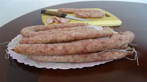 Колбаса из мяса кролика в домашних условиях - YouTube