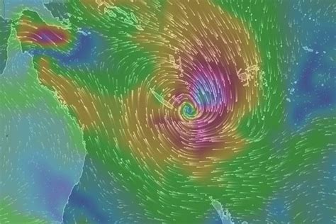 Suivez La Trajectoire Du Cyclone Pam Et La Force De Ses Vents En Temps Réel