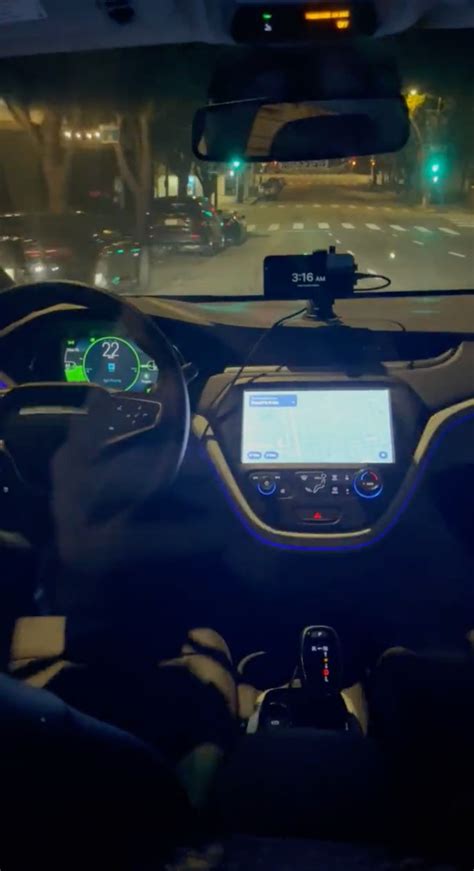 The Future Is Here Watch Driverless Cruise Cab Seamlessly Navigate San